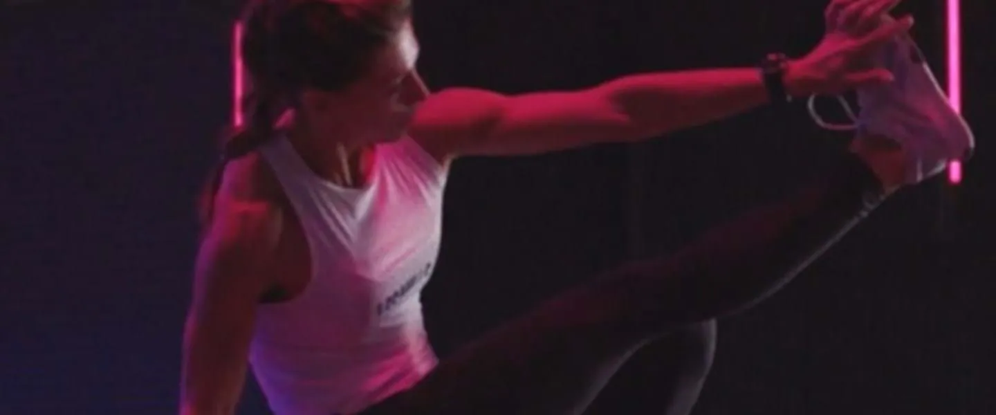 HIIT BEYOND | GRIT Challenge 4: Switch Climber Sit Through with a Tricep Push Up